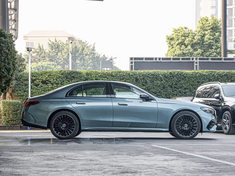 2025�� E 300 �������˶���