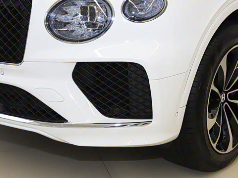 2024�� 4.0T V8 ������