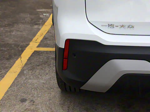 2025�� ̽��L 330TSI ������Ӣ