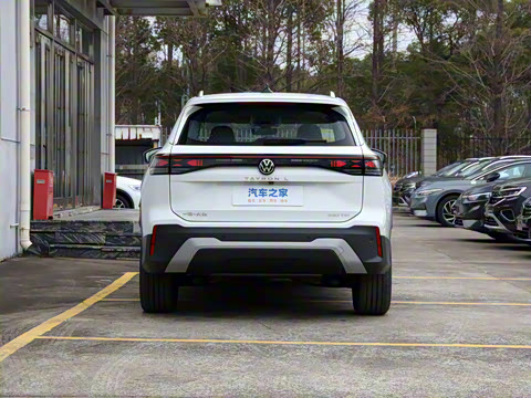 2025�� ̽��L 330TSI ������Ӣ