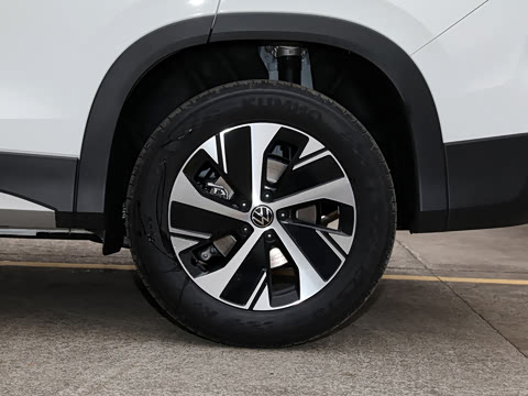 2025�� ̽��L 330TSI ������Ӣ