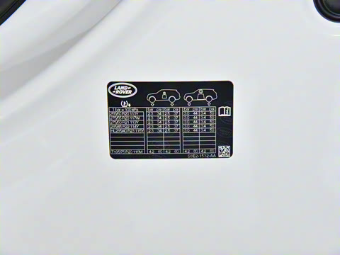 2025�� 3.0 L6 360PS ʢ����