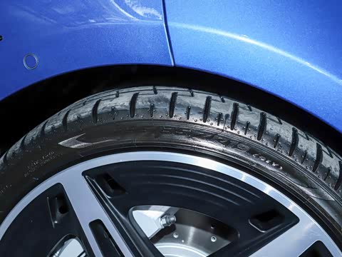 2025�� AMG A 35 L 4MATIC