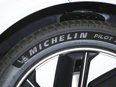 2025�� 210Ultra���Ȱ� 5��