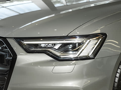 2025�� Avant 45 TFSI ��̽�ռ�