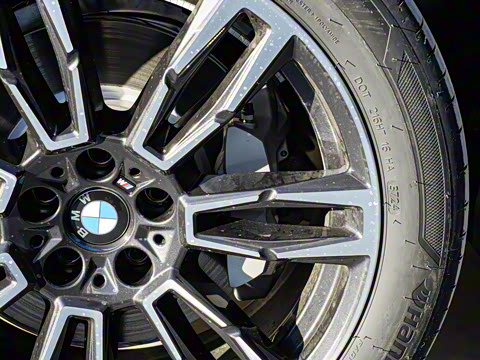 2025�� 530Li ������ M�˶���װ