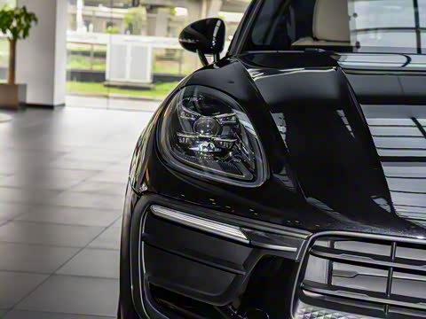 2025�� Macan 2.0T ���ΰ�