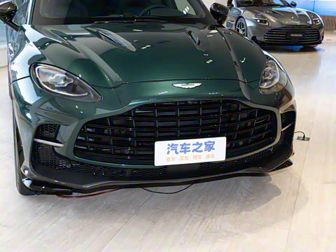 2025�� 4.0T V8 707