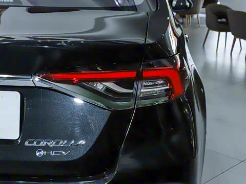 2024�� 1.8L ���ܵ��˫�� ��Ӣ��