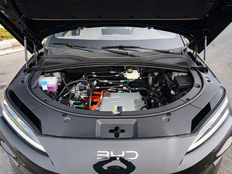 2025�� EV �Ǽݰ� 605km �콢��