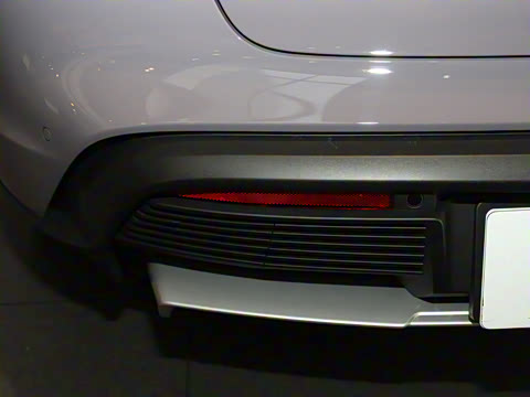 2024�� Taycan 4 Cross Turismo