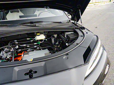 2025�� EV �Ǽݰ� 605km �콢��