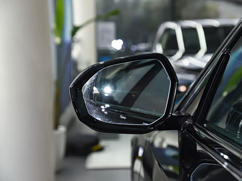 2024�� 525i M�˶���װ