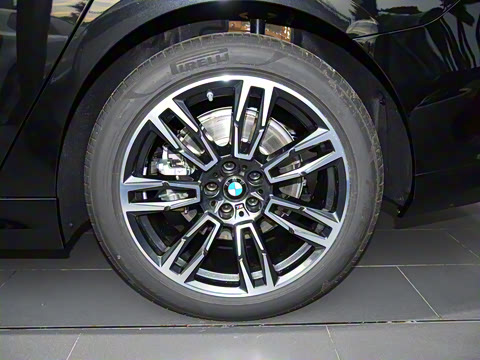 2024�� 525i M�˶���װ