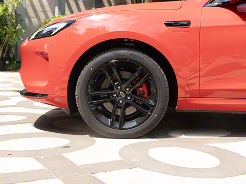 2025�� ����   Ultra ������