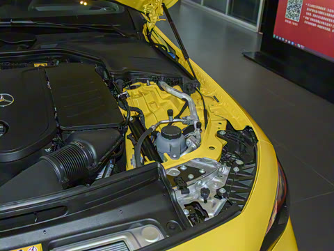 2025�� CLE 260 ������ܳ�