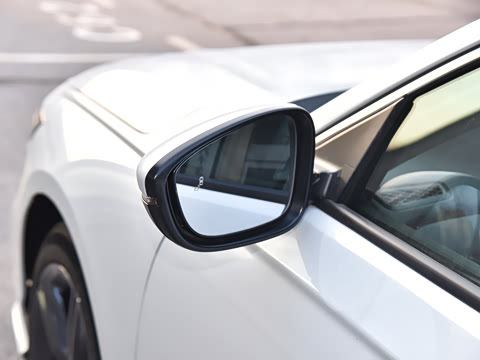 2025�� 260TURBO ��Ӣ��