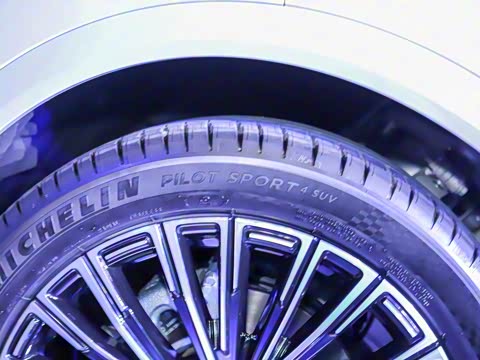 2025�� ����Ultra+ �߶���