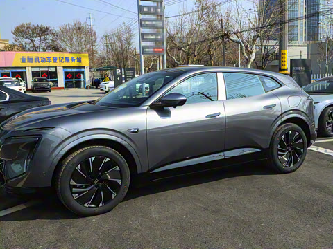 2024�� Pro+���̰�