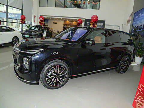 2025�� 215�콢PLUS