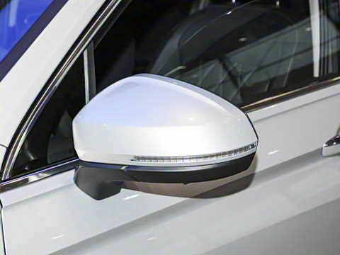 2024�� ���ڿ� 330TSI �Զ�����R-Line��ҫ��