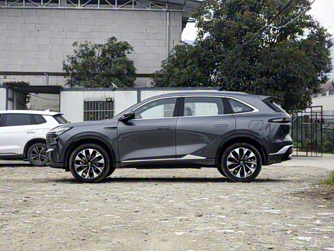 2025�� ���Ĵ� UItra 2.0T ������ �ǻ۾�����