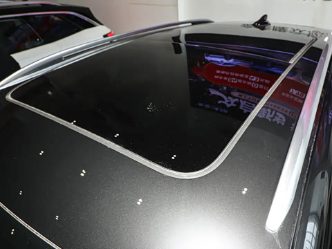 2025�� ̽��L 330TSI ������Ӣ