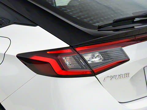 2025�� HATCHBACK 240TURBO �ֶ��ھ���