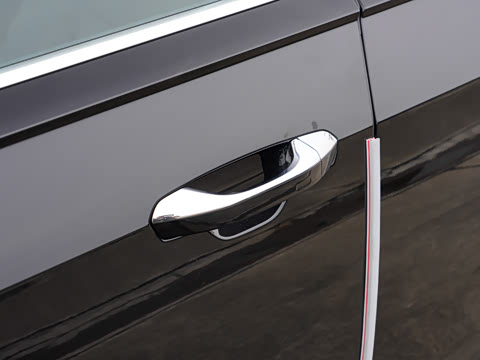 2025�� A8L 45 TFSI quattro ������