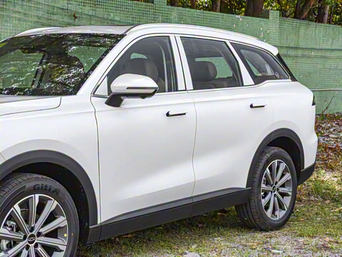 2025�� 2.0T ��������� 7��