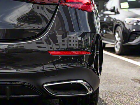 2025�� �Ŀ� E 260 �˶���