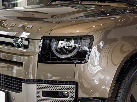 2025�� 110 3.0T P400 X-Dynamic HSE