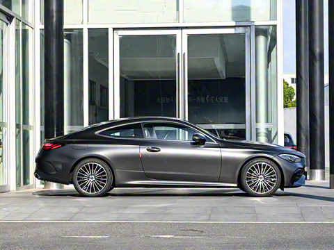 2025�� CLE 300 4MATIC �����ͽ��ܳ�