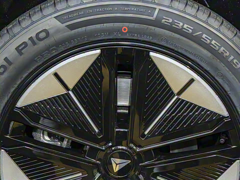 2025�� 520Max ��ΪǬ���Ǽ�ADS SE�����