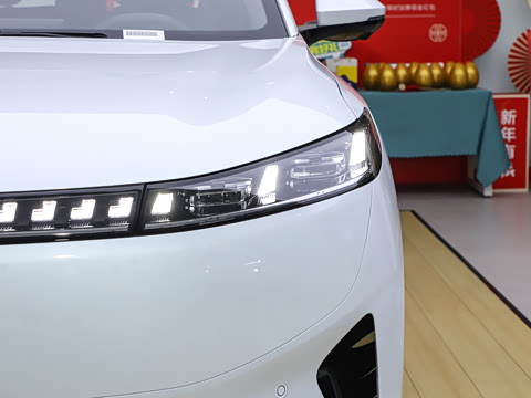 2025�� 636Max����� 5��