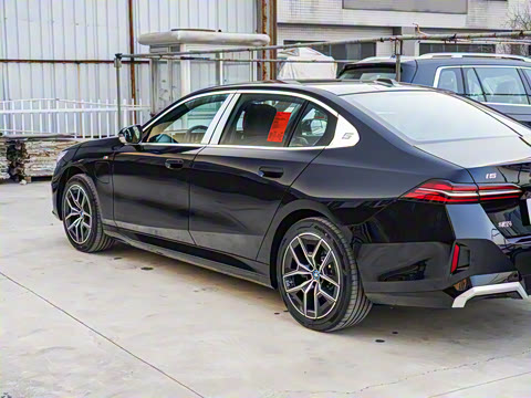 2025�� eDrive 40L M�˶���װ