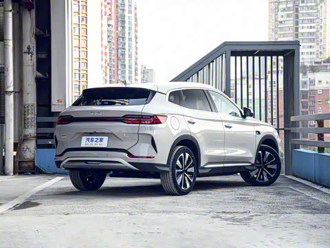 2025�� EV �Ǽݰ� 520km ������