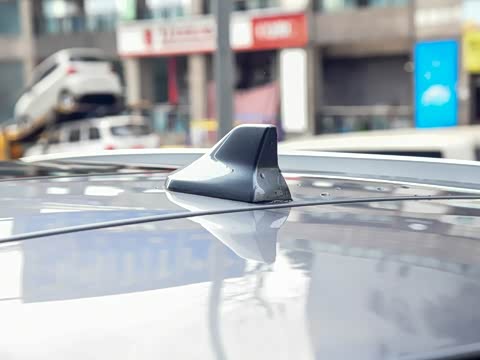 2025�� EV �Ǽݰ� 605km �콢��