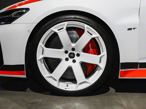 2025�� RS 6 Avant GT