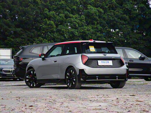 2025�� JOHN COOPER WORKS