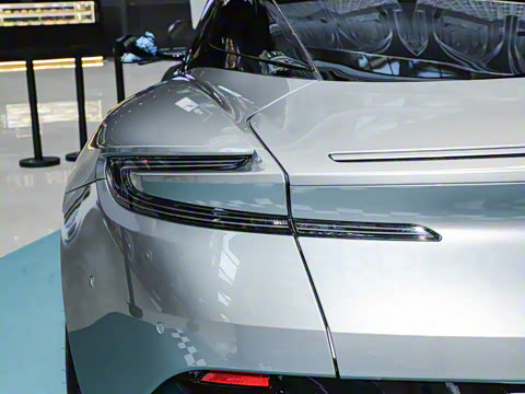 2025�� 4.0T V8 Coupe