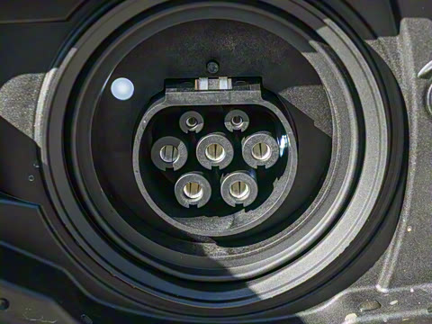 2025�� eDrive 35L M�˶���װ