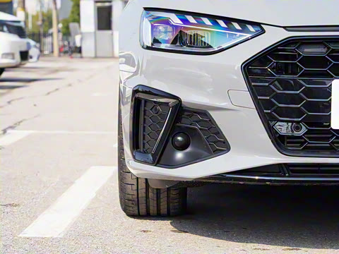 2025�� 200���������� 40 TFSI ����������