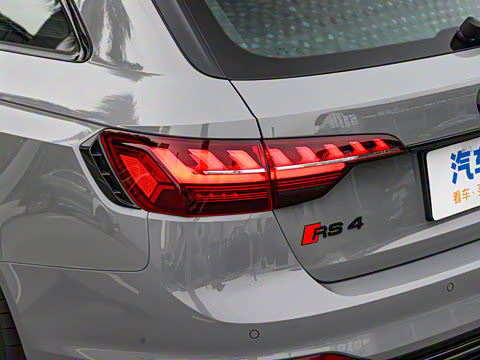 2024��  RS4 Avant ȼ���