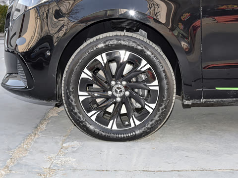 2025�� 2.0T V�������ֵ������