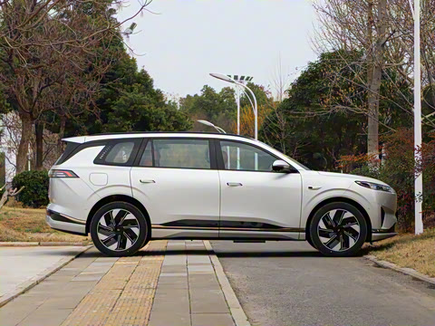 2025�� 210Max���Ȱ� 6��