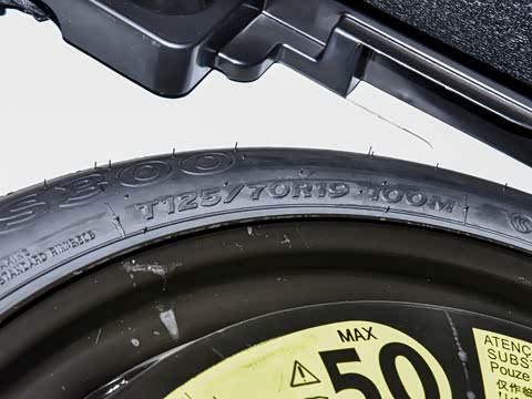 2025�� 200���������� 40 TFSI ���������� B&O ��ҹ��