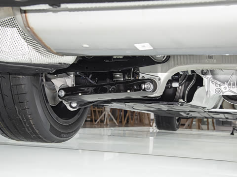 2025�� 530Li ������ M�˶���װ