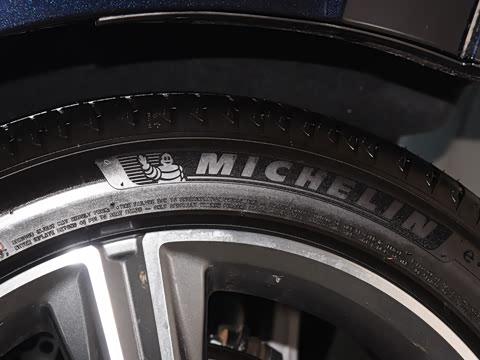 2025�� �˶�ϵ�� 260TURBO ����