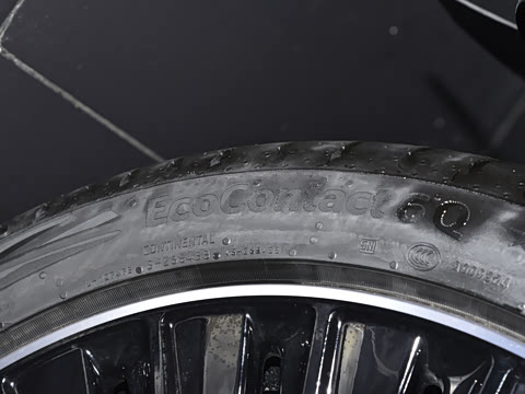 2025�� E 300 �������˶���